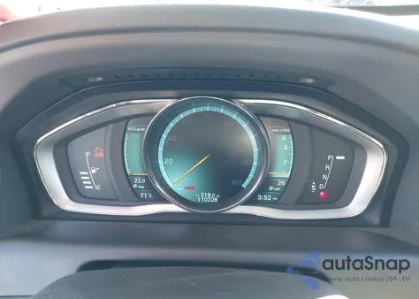 2015 Volvo Xc60 T5 Premier Plus z USA, uszkodzony, nr VIN YV426MDC6F2605105